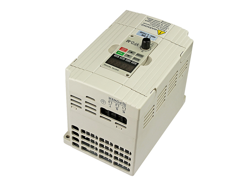 8000S通用變頻器，變頻調(diào)速器，變頻器廠家，電機(jī)變頻器，三相變頻器