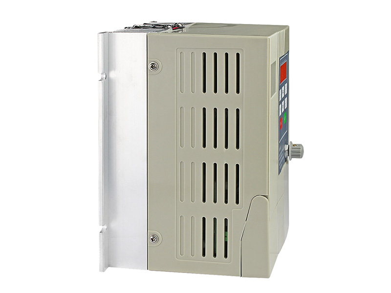 4000H通用變頻器，變頻器三相380V，變頻器廠家，電機(jī)變頻器